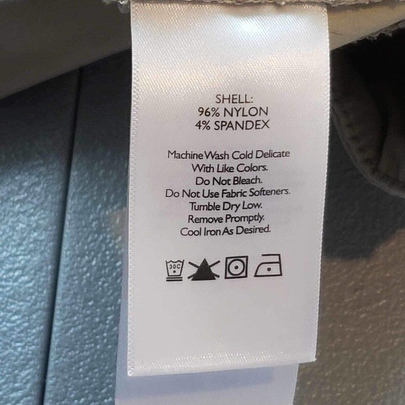 Eddie Bauer Capri Womens Travex Cargo Ruched Leg Pant Khaki Tan Size 6 Stretch - Picture 9 of 11